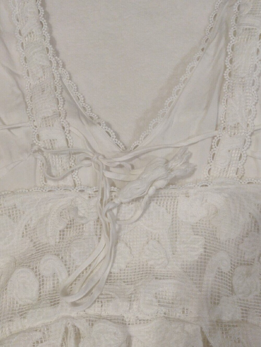 Anthropologie White Top with Subtle Red Stitch Detail - Picture 11 of 15